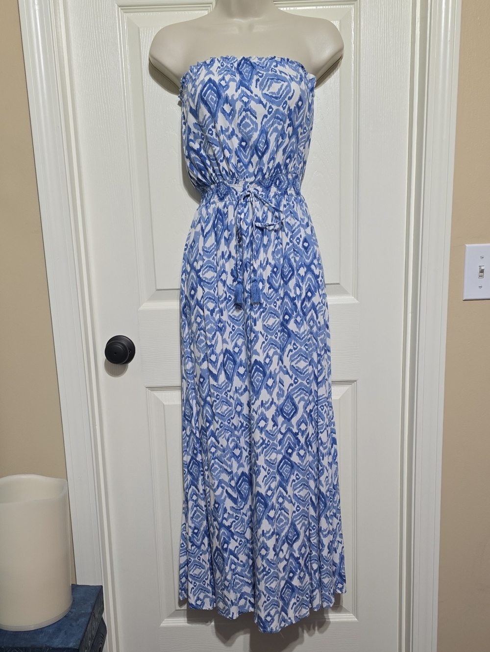 Jessica Simpson Blue and White Printed Strapless Dress